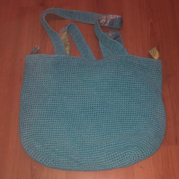Old Navy Woven Beach Tote - Picture 2 of 5